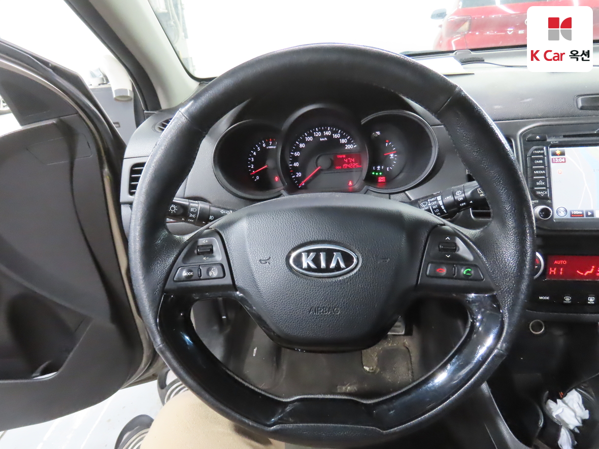 Kia Morning 2012 - Image 10