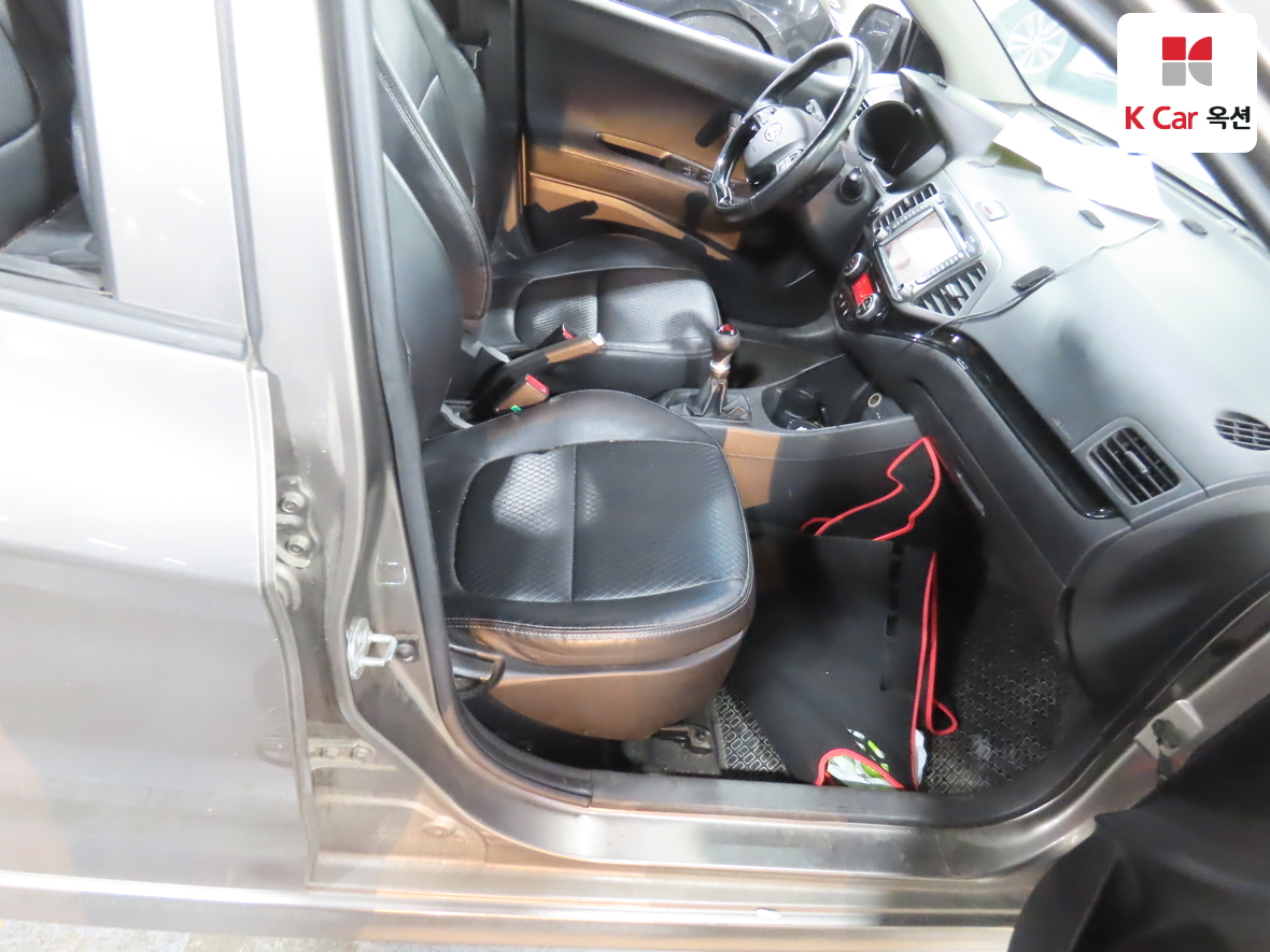 Kia Morning 2012 - Image 30