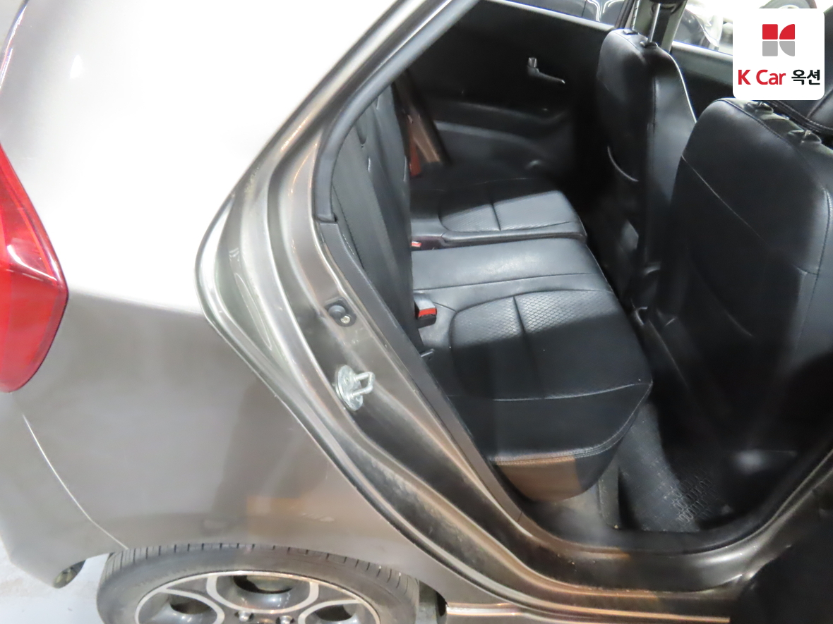 Kia Morning 2012 - Image 28