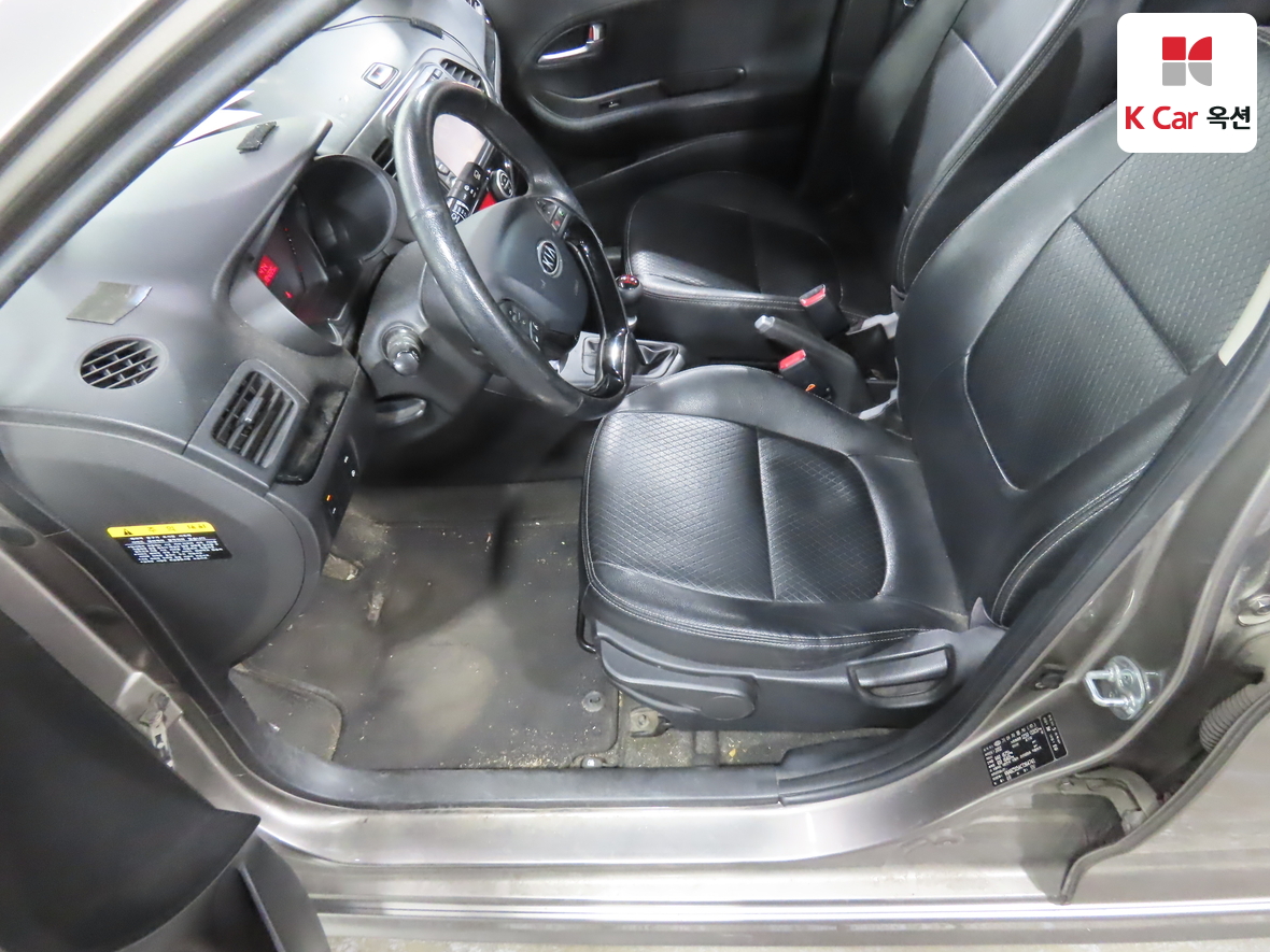 Kia Morning 2012 - Image 18