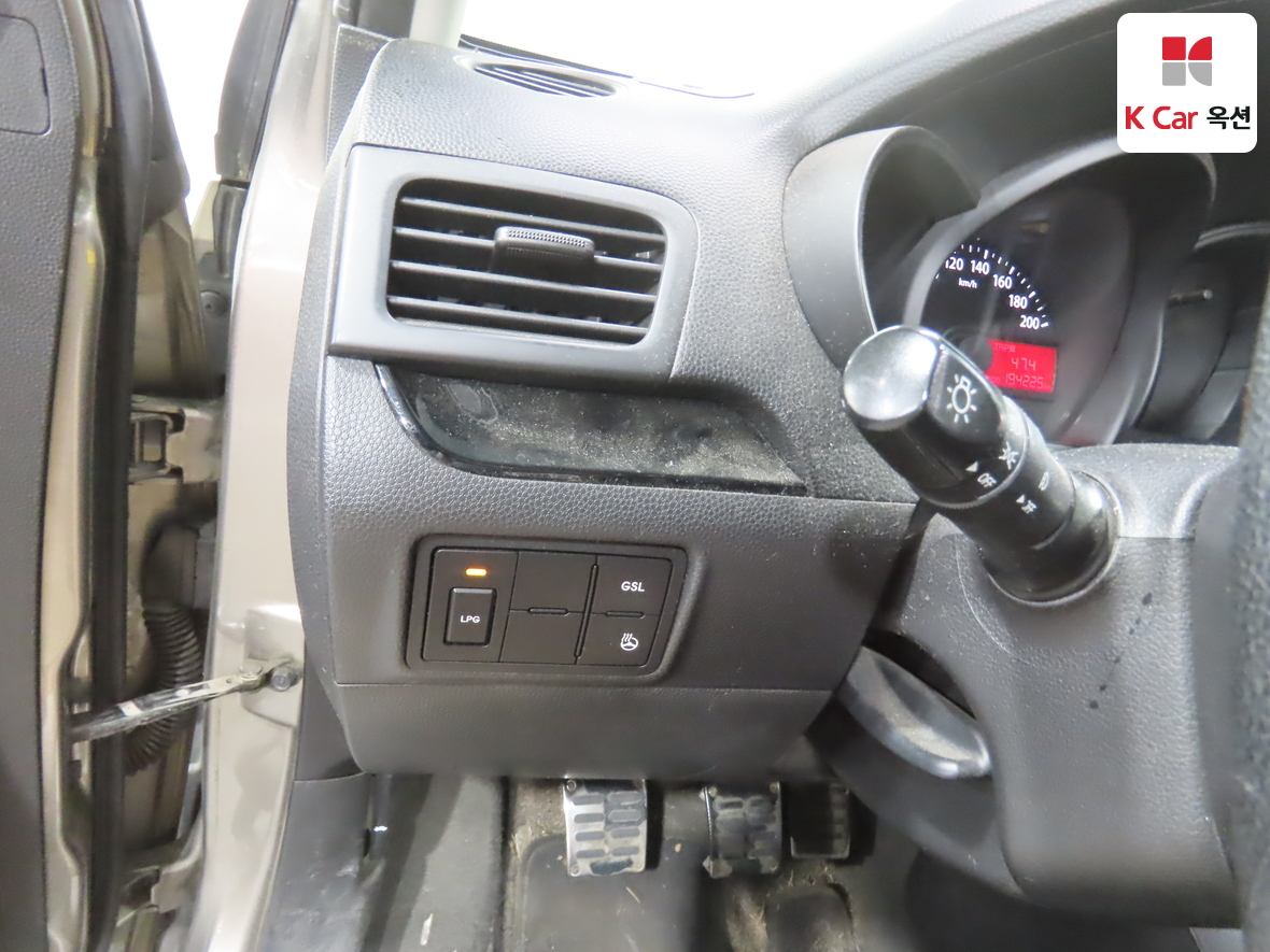 Kia Morning 2012 - Image 9