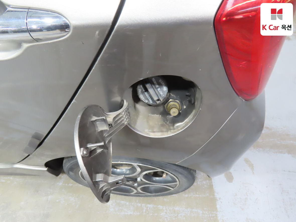 Kia Morning 2012 - Image 25