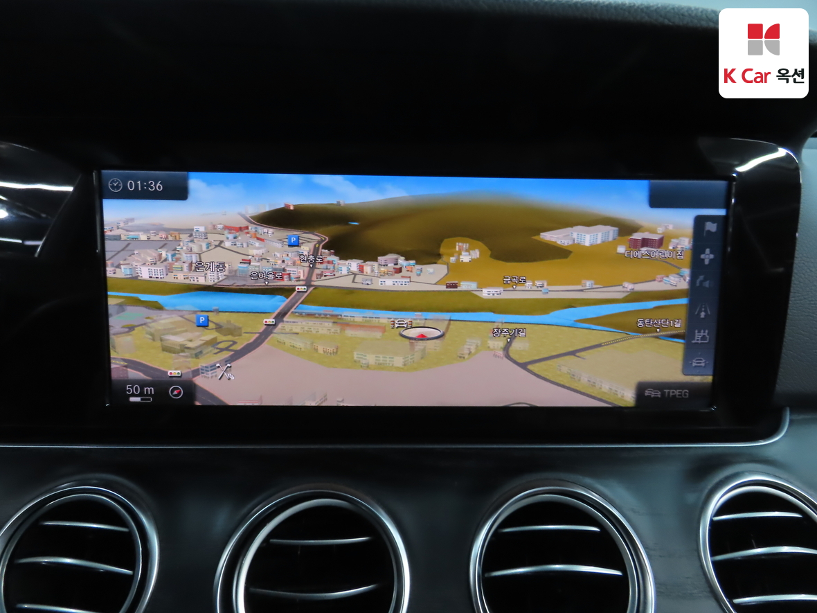 메르세데스-벤츠 E-클래스 2017 - 이미지 14