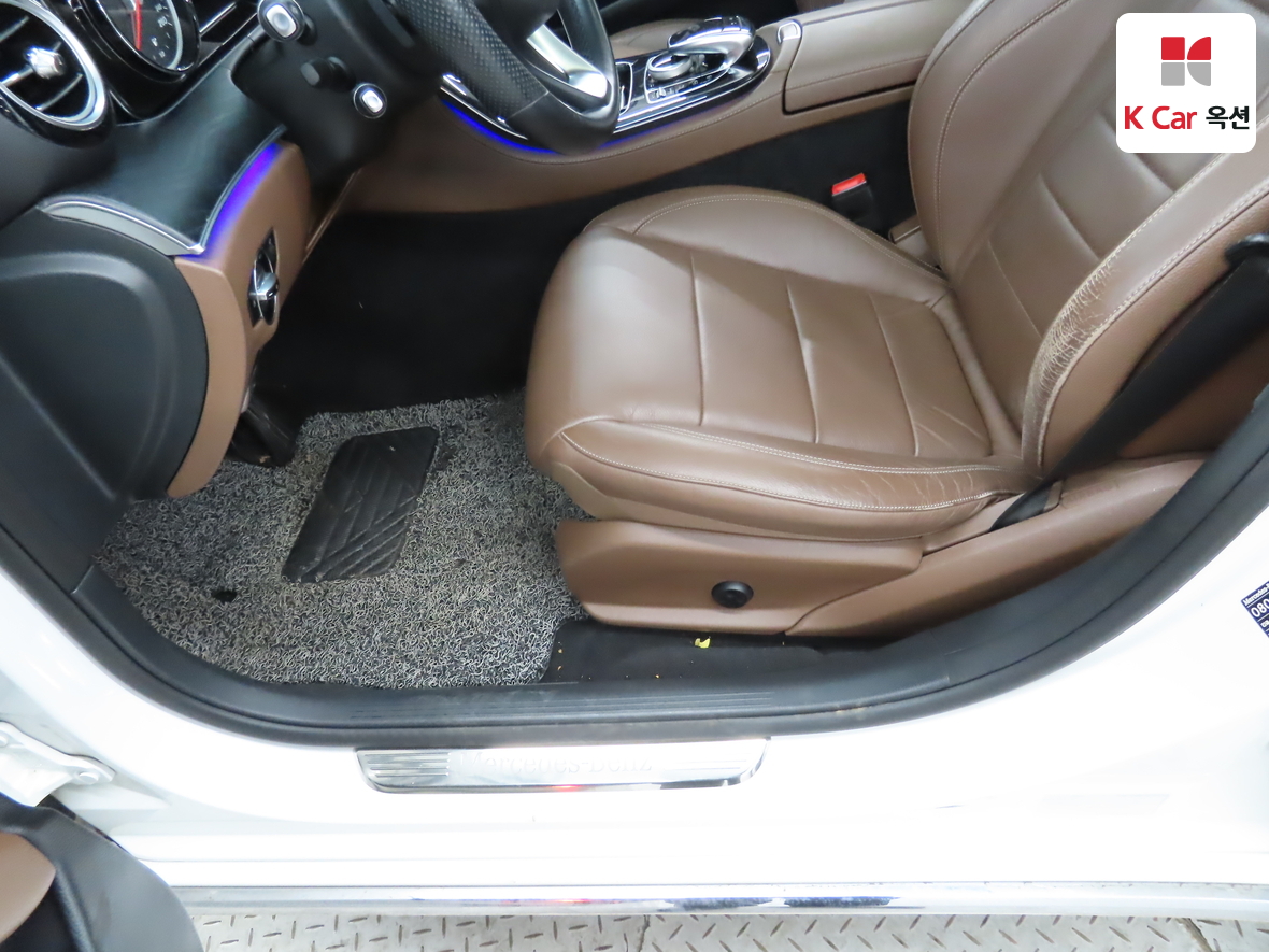 메르세데스-벤츠 E-클래스 2017 - 이미지 19