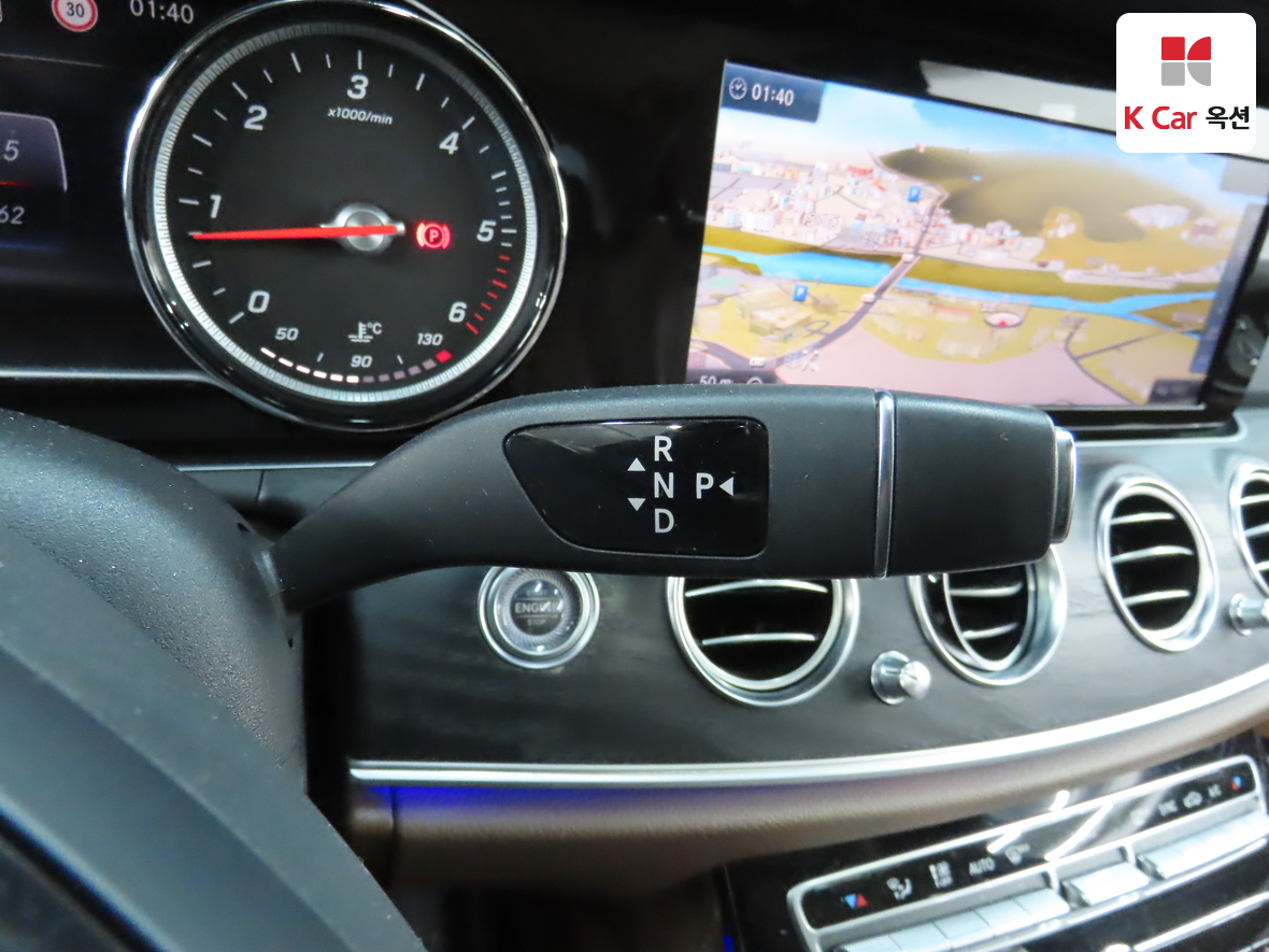 메르세데스-벤츠 E-클래스 2017 - 이미지 17