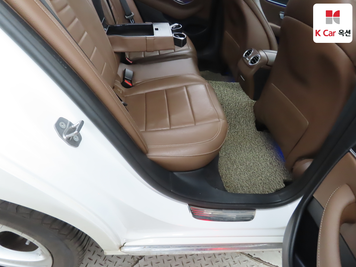 메르세데스-벤츠 E-클래스 2017 - 이미지 31