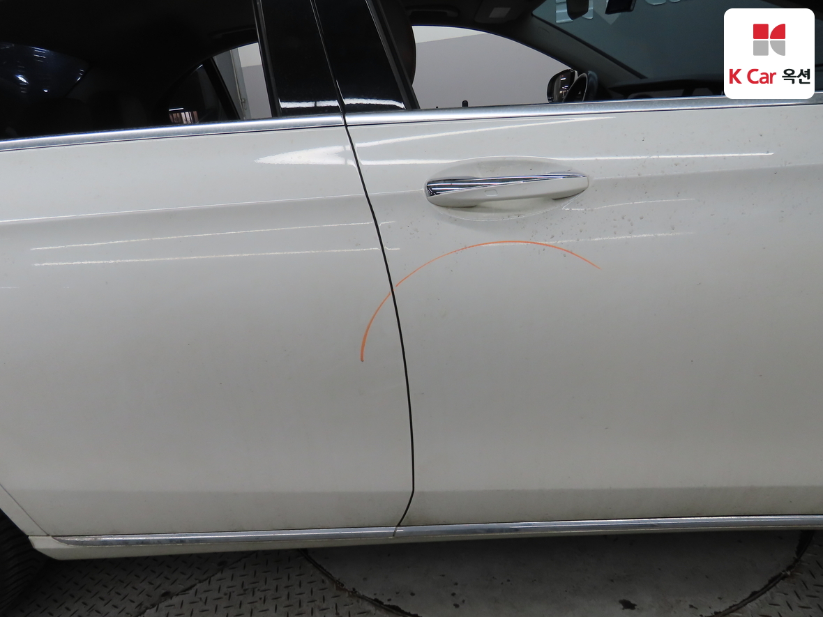 메르세데스-벤츠 E-클래스 2017 - 이미지 40