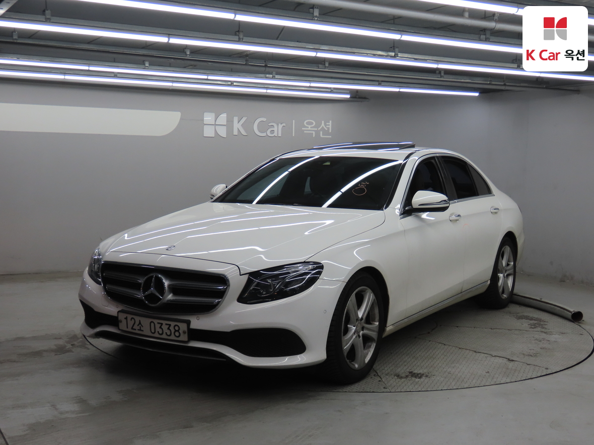 메르세데스-벤츠 E-클래스 2017 - 이미지 1