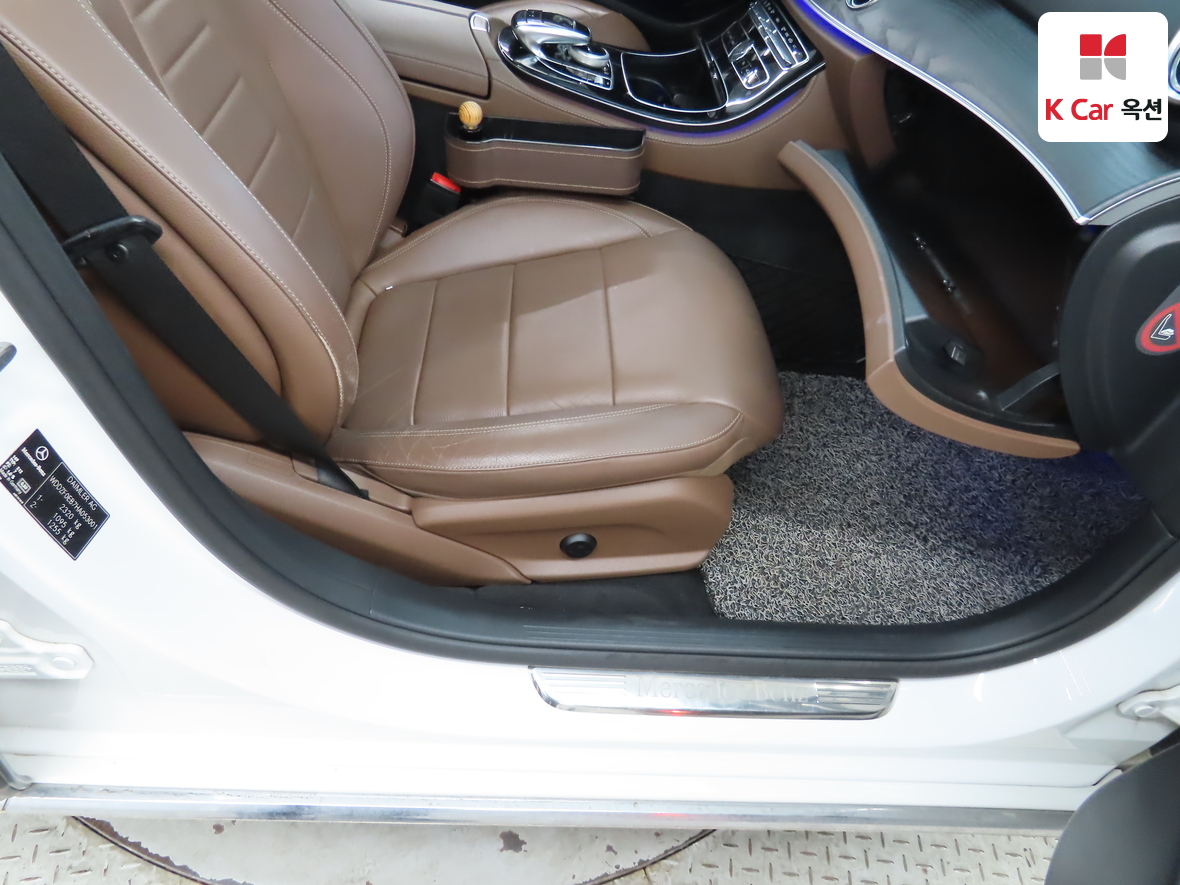 메르세데스-벤츠 E-클래스 2017 - 이미지 33