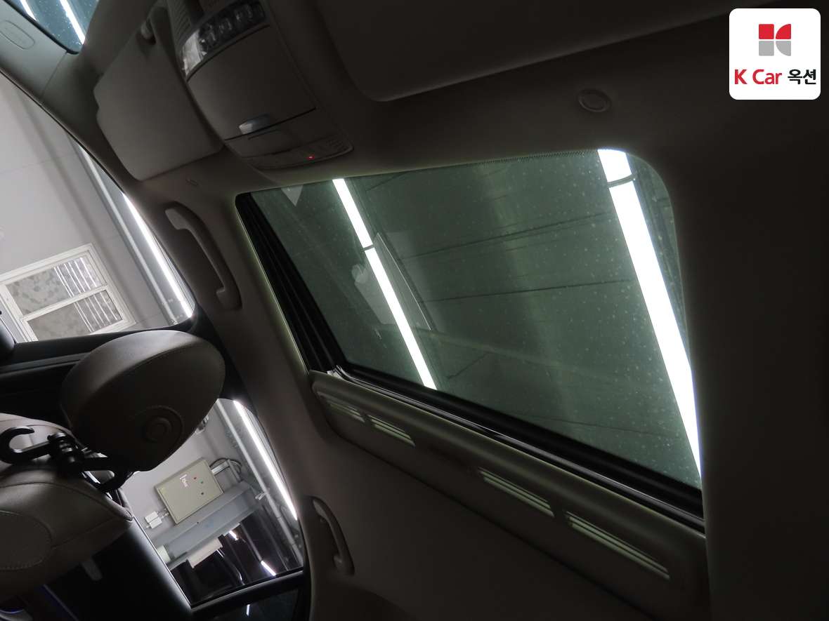 메르세데스-벤츠 E-클래스 2017 - 이미지 23