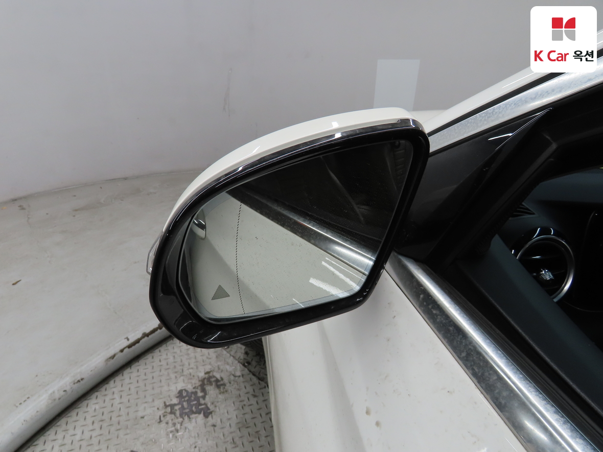 메르세데스-벤츠 E-클래스 2017 - 이미지 25