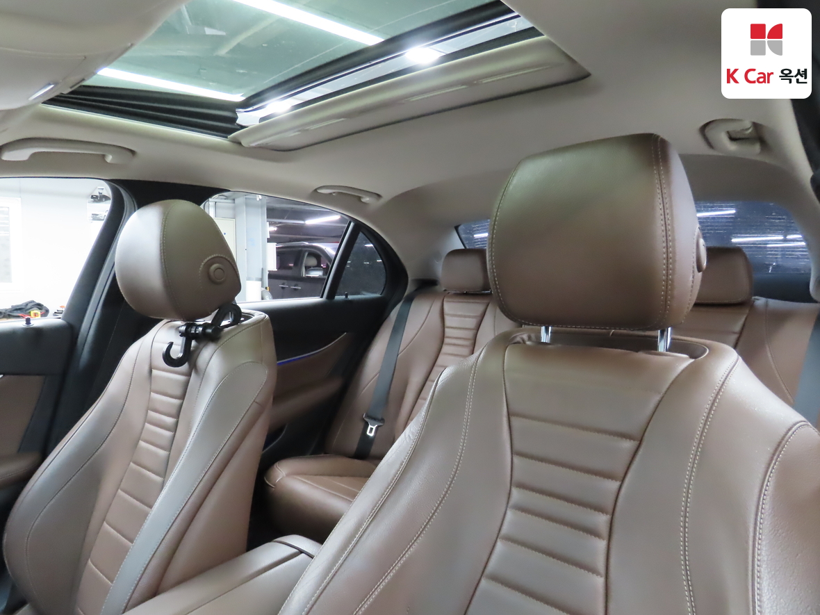 메르세데스-벤츠 E-클래스 2017 - 이미지 20