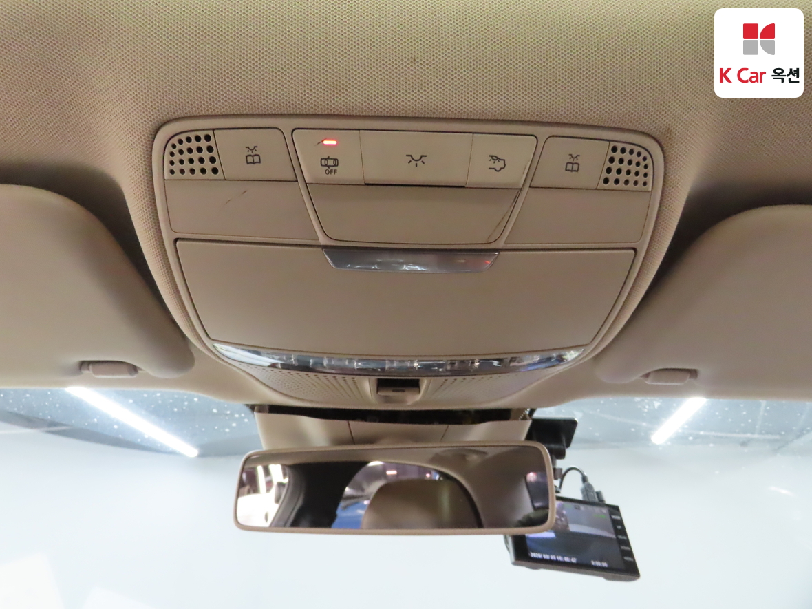 메르세데스-벤츠 E-클래스 2017 - 이미지 12