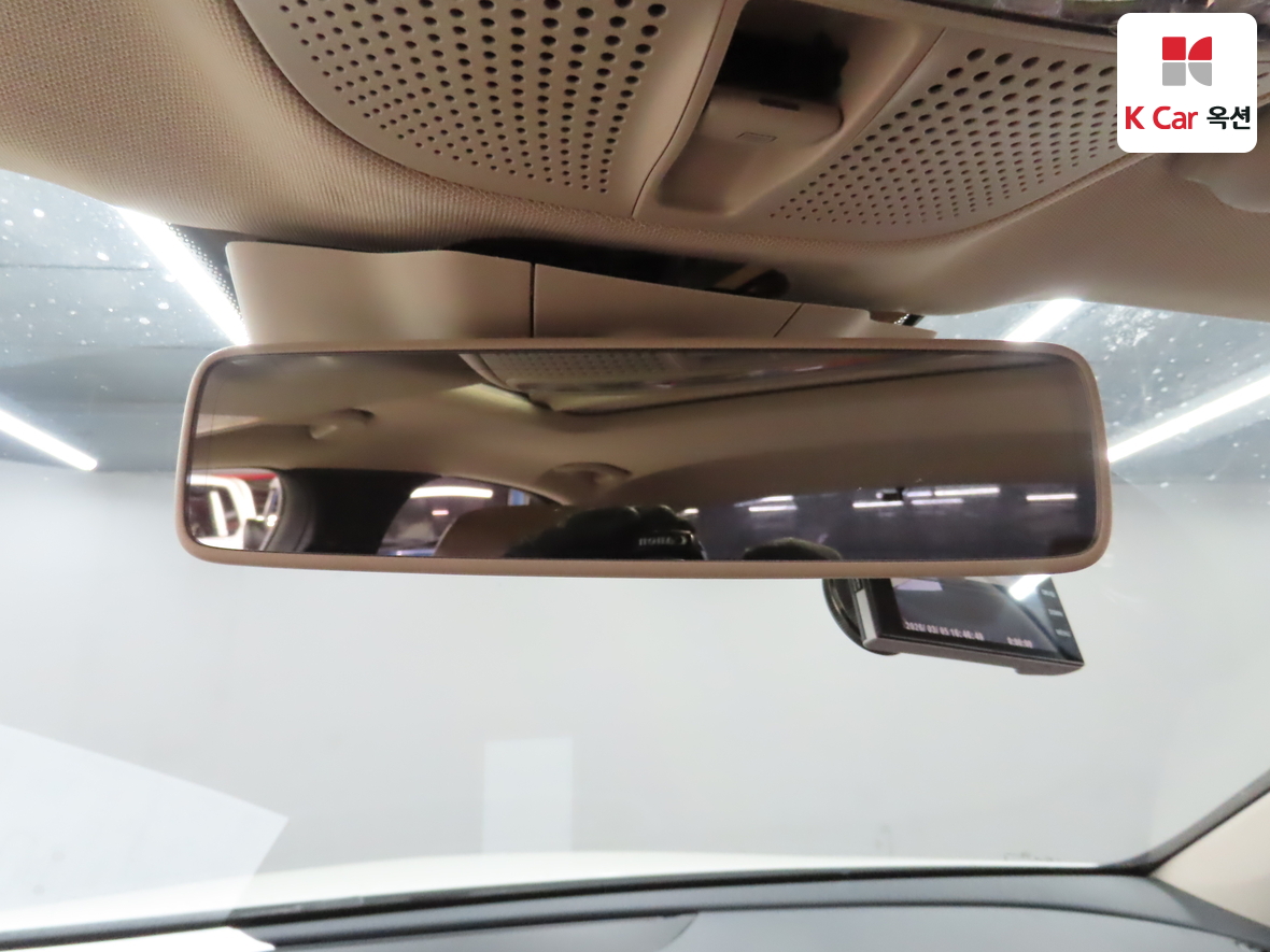 메르세데스-벤츠 E-클래스 2017 - 이미지 13