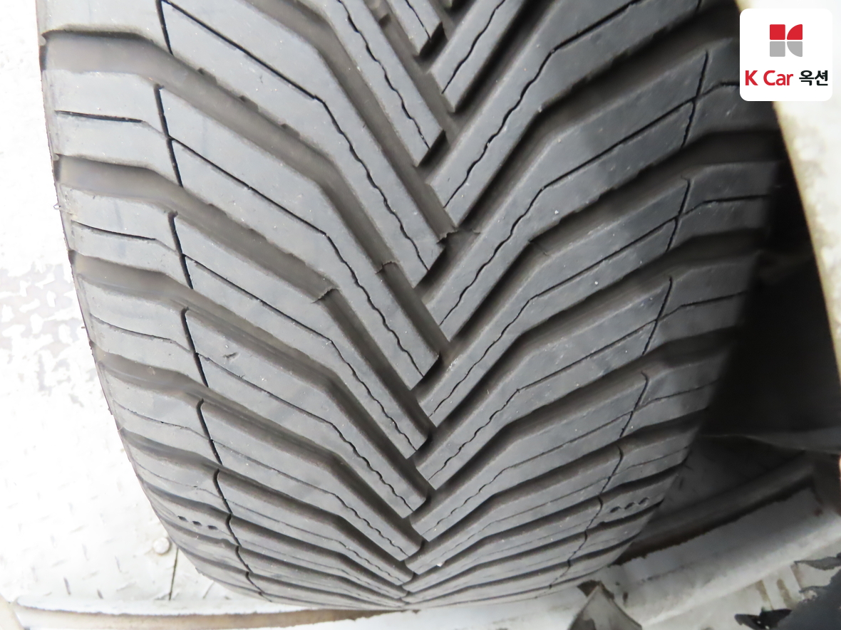 메르세데스-벤츠 E-클래스 2017 - 이미지 35