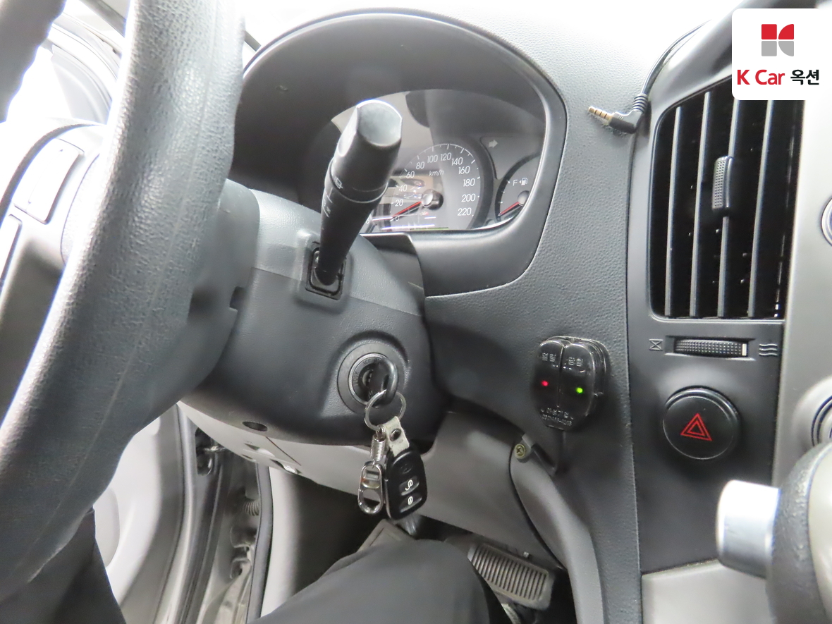 Hyundai Grand Starex 2014 - Image 11