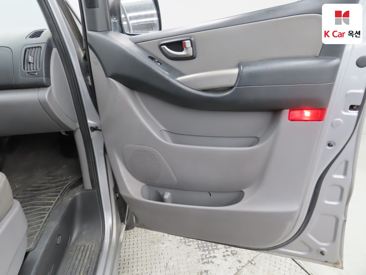 Hyundai Grand Starex 2014 - Image 27