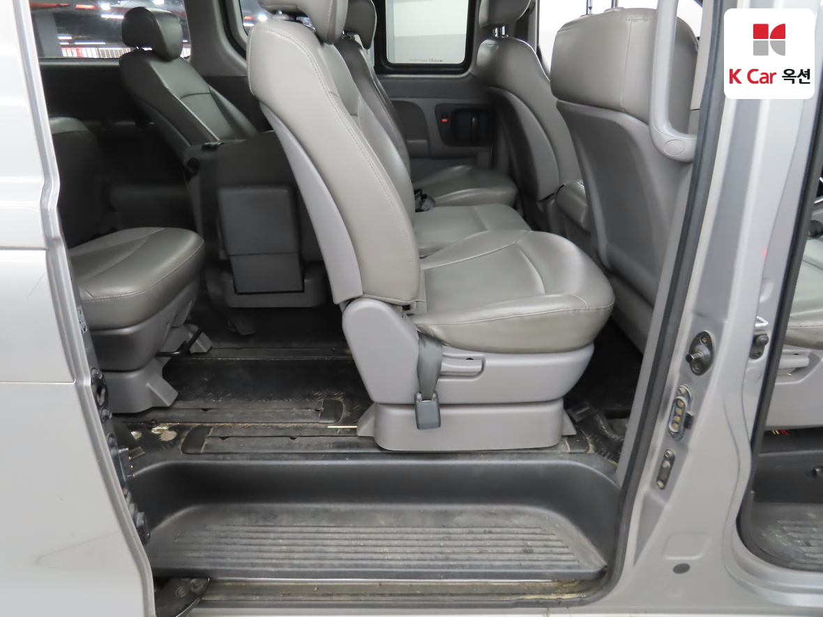 Hyundai Grand Starex 2014 - Image 26