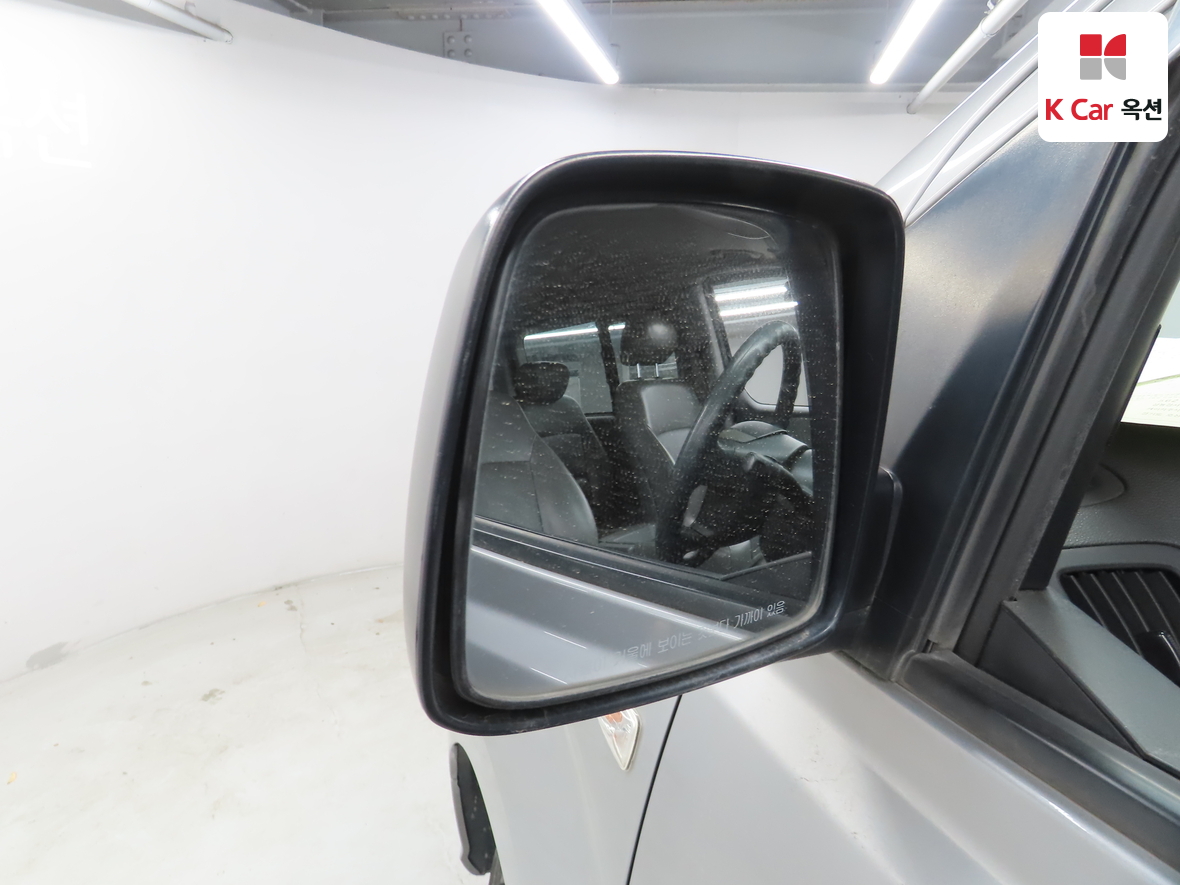 Hyundai Grand Starex 2014 - Image 21