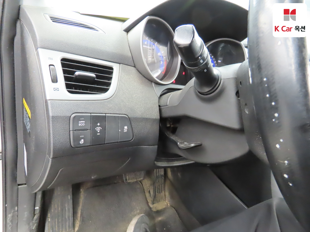 Hyundai Elantra 2014 - Image 9