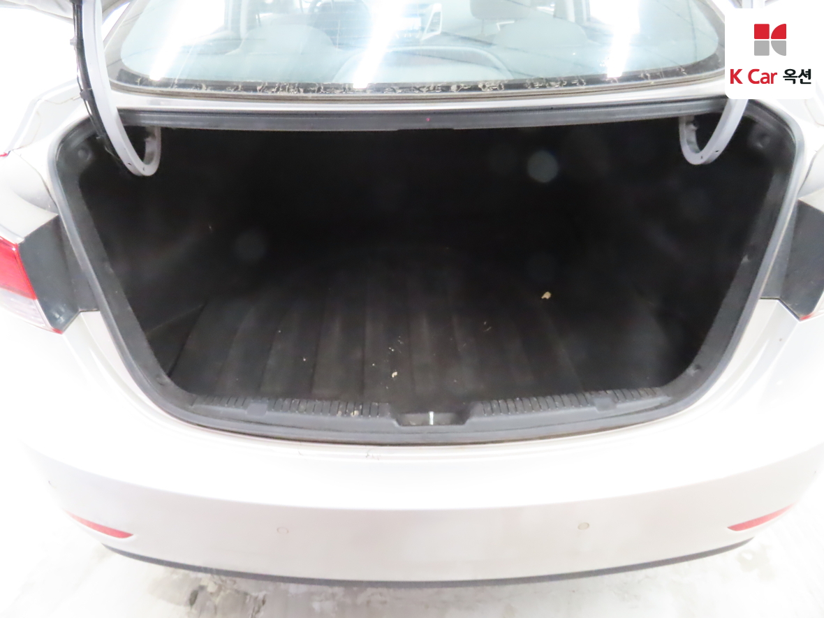 Hyundai Elantra 2014 - Image 25