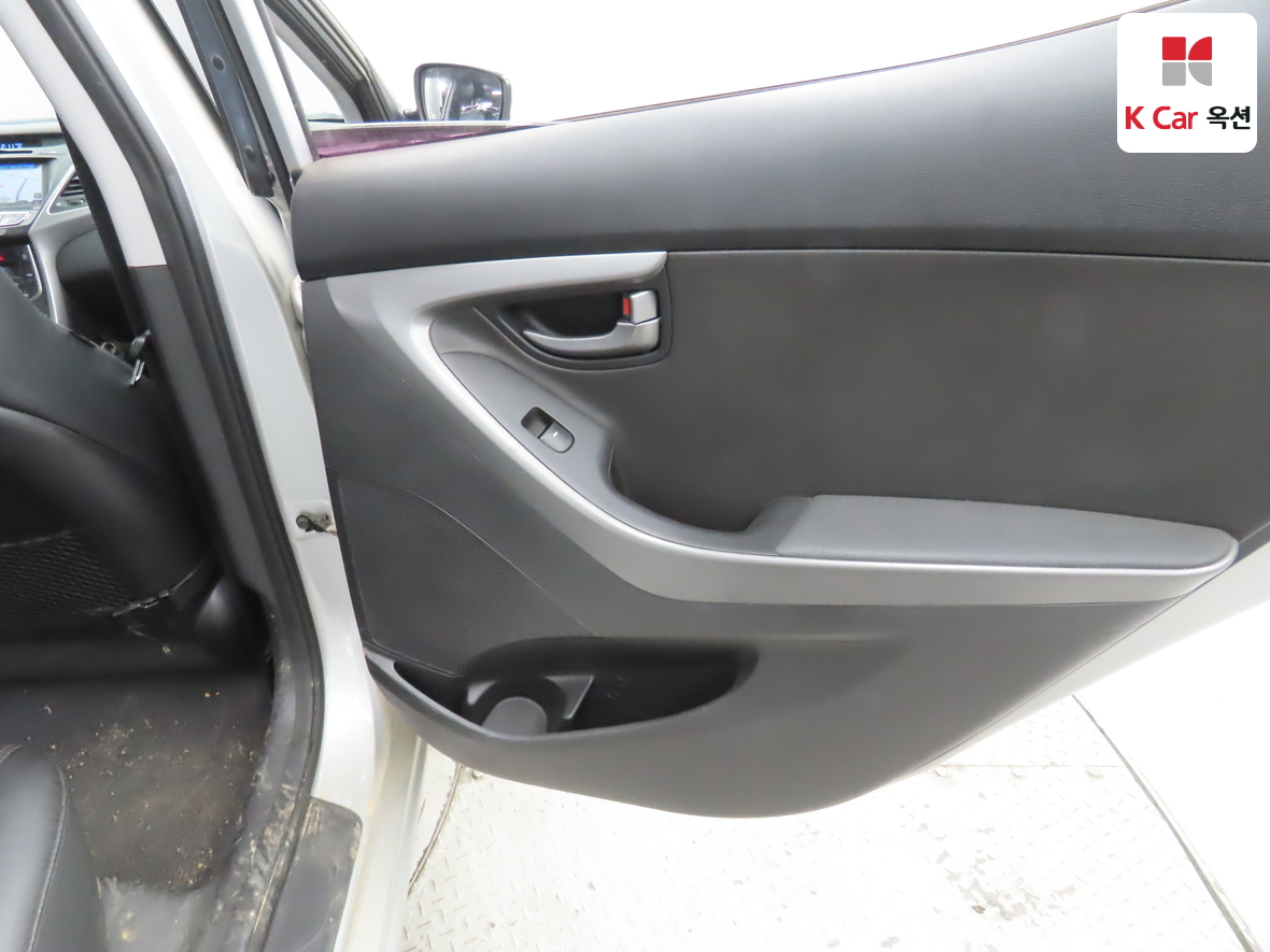 Hyundai Elantra 2014 - Image 26