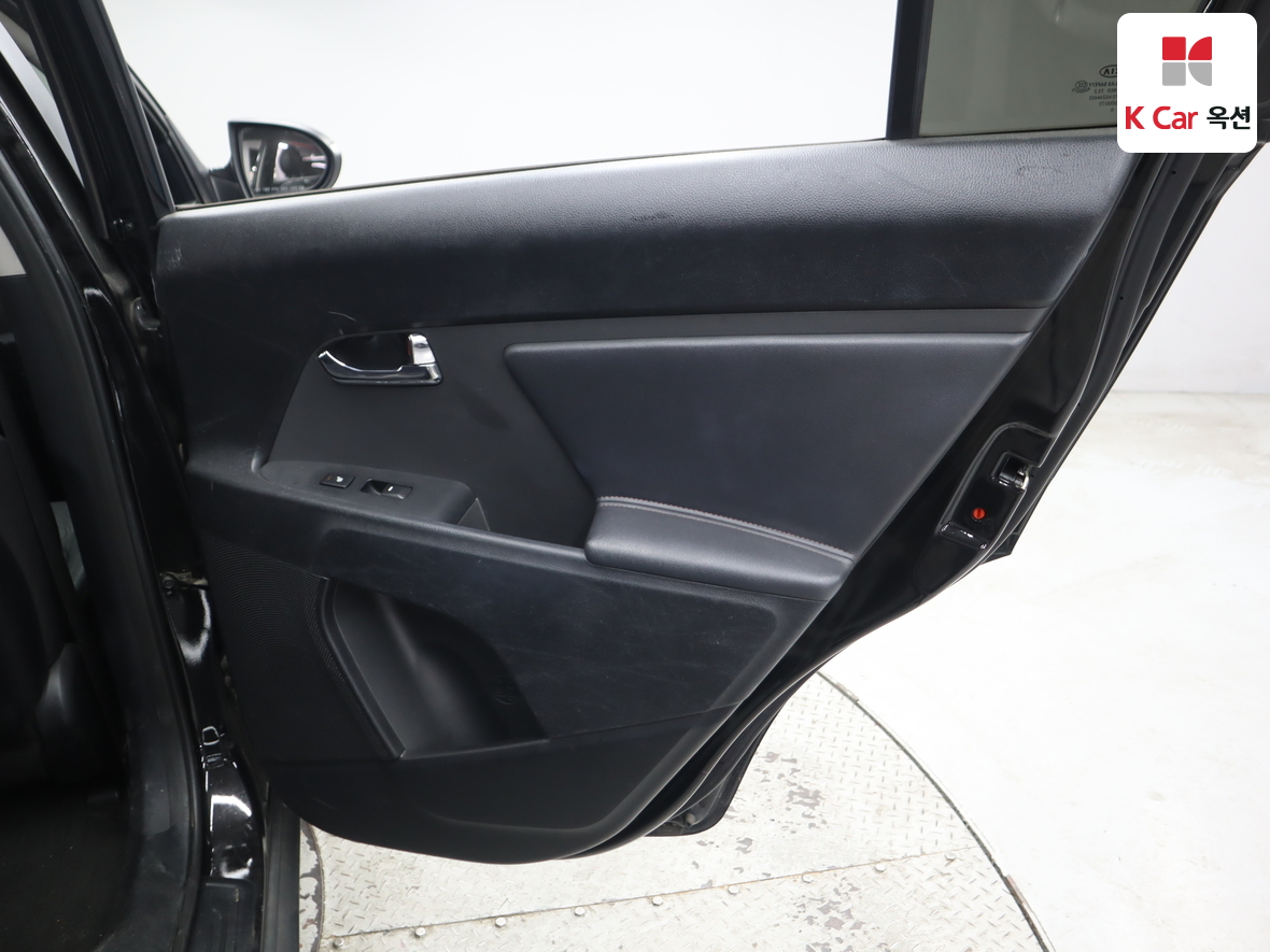 Kia Sportage 2011 - Image 30