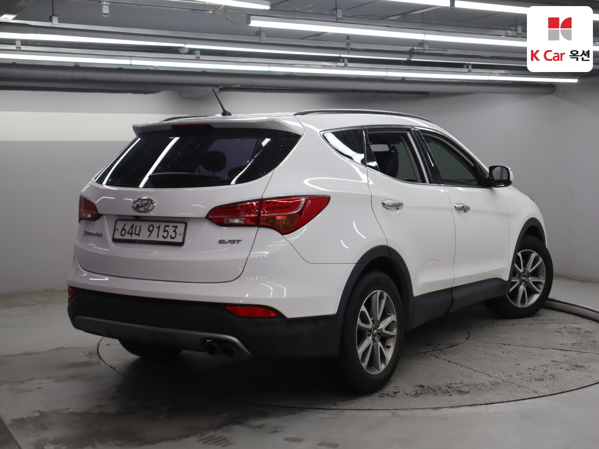 Hyundai Santa Fe 2014 - Image 2