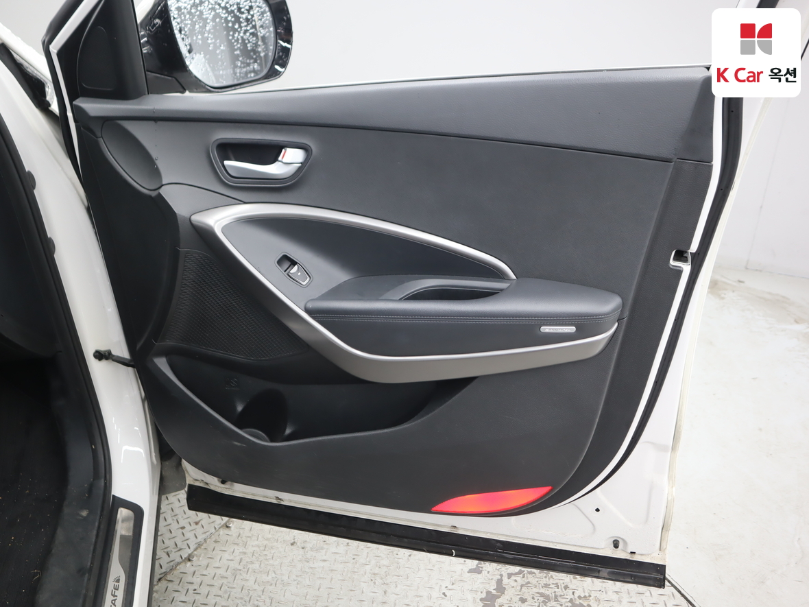 Hyundai Santa Fe 2014 - Image 30