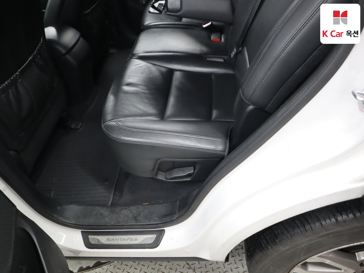 Hyundai Santa Fe 2014 - Image 24