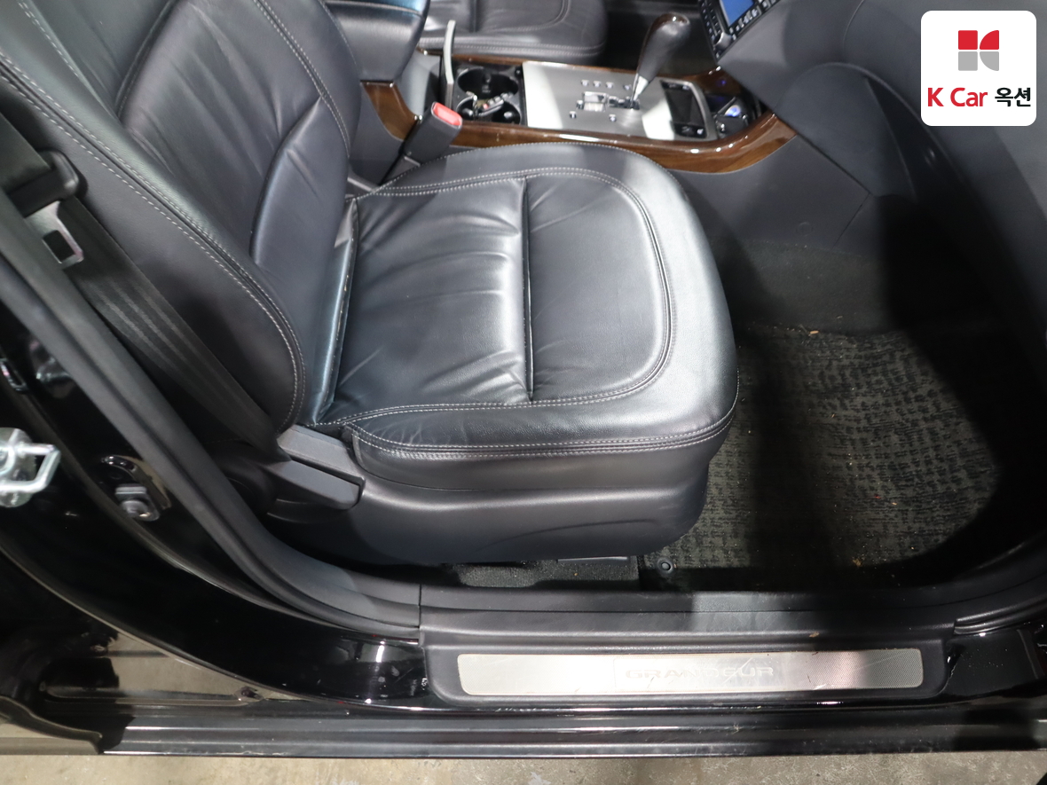 Hyundai Grandeur 2010 - Image 29