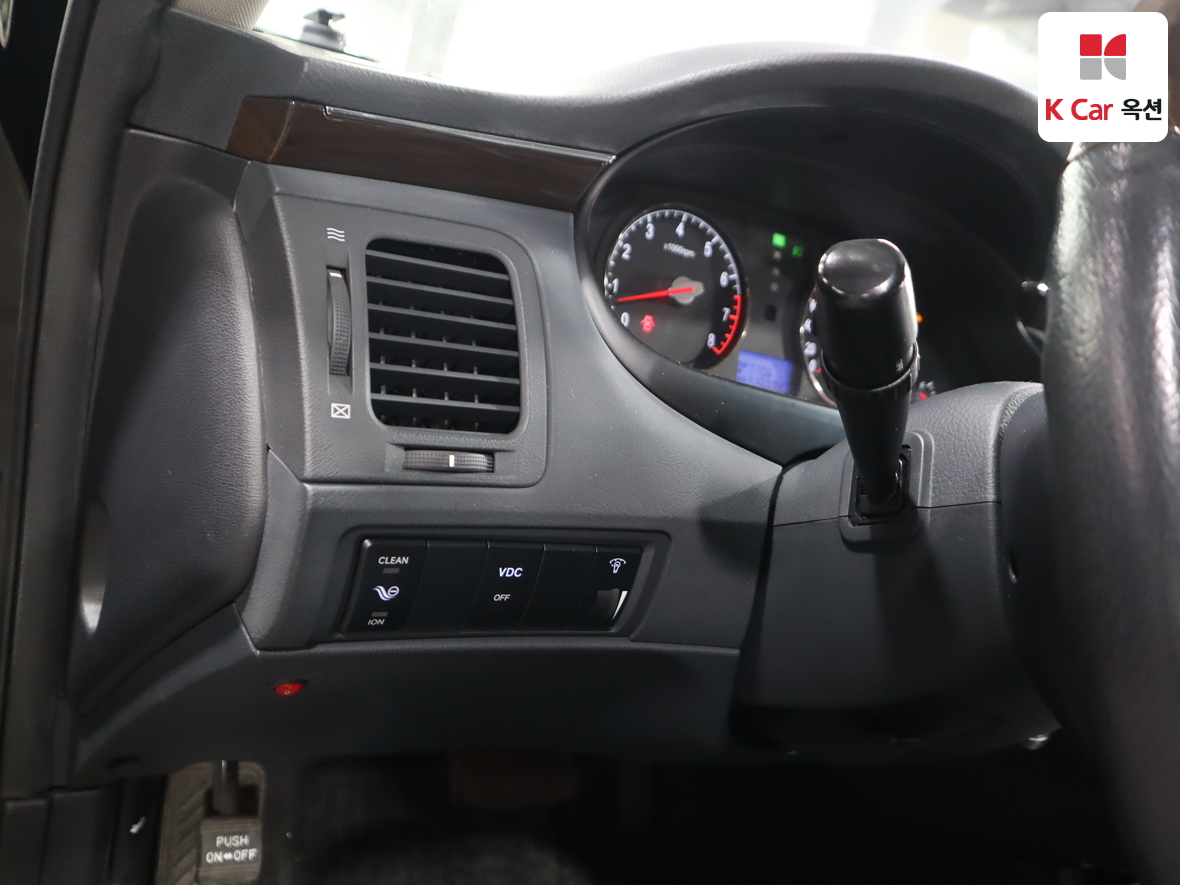 Hyundai Grandeur 2010 - Image 9