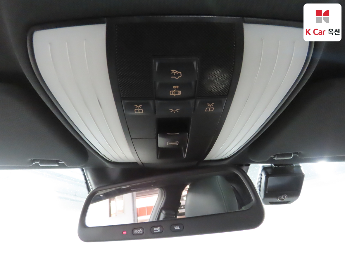 Mercedes-Benz E-Class 2014 - Image 12