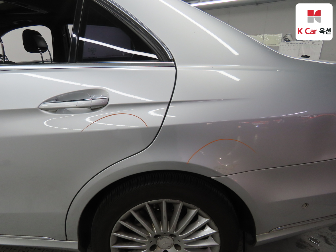 Mercedes-Benz E-Class 2014 - Image 38