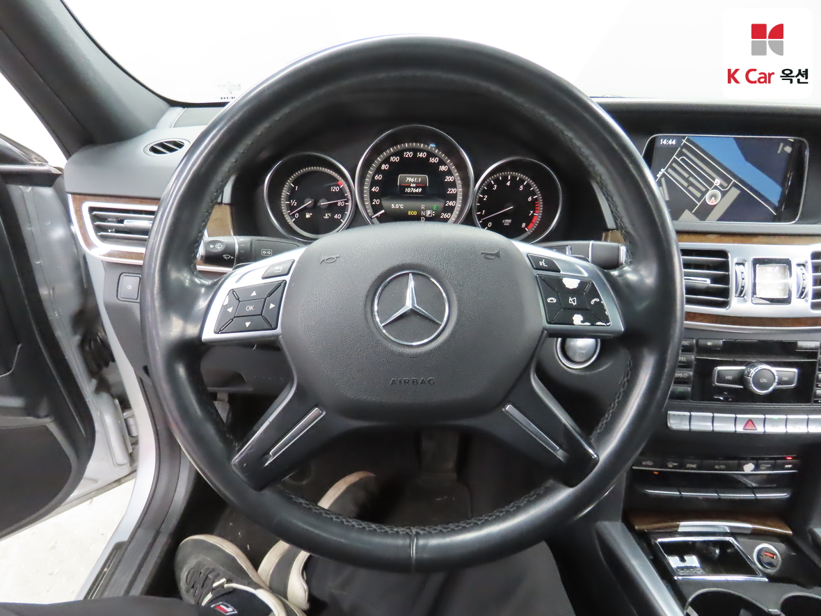 Mercedes-Benz E-Class 2014 - Image 10