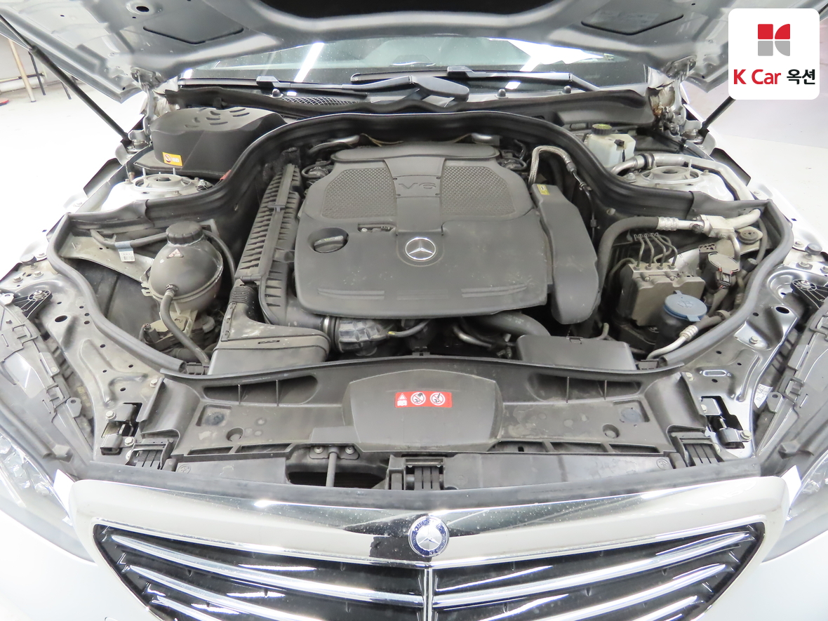 Mercedes-Benz E-Class 2014 - Image 35