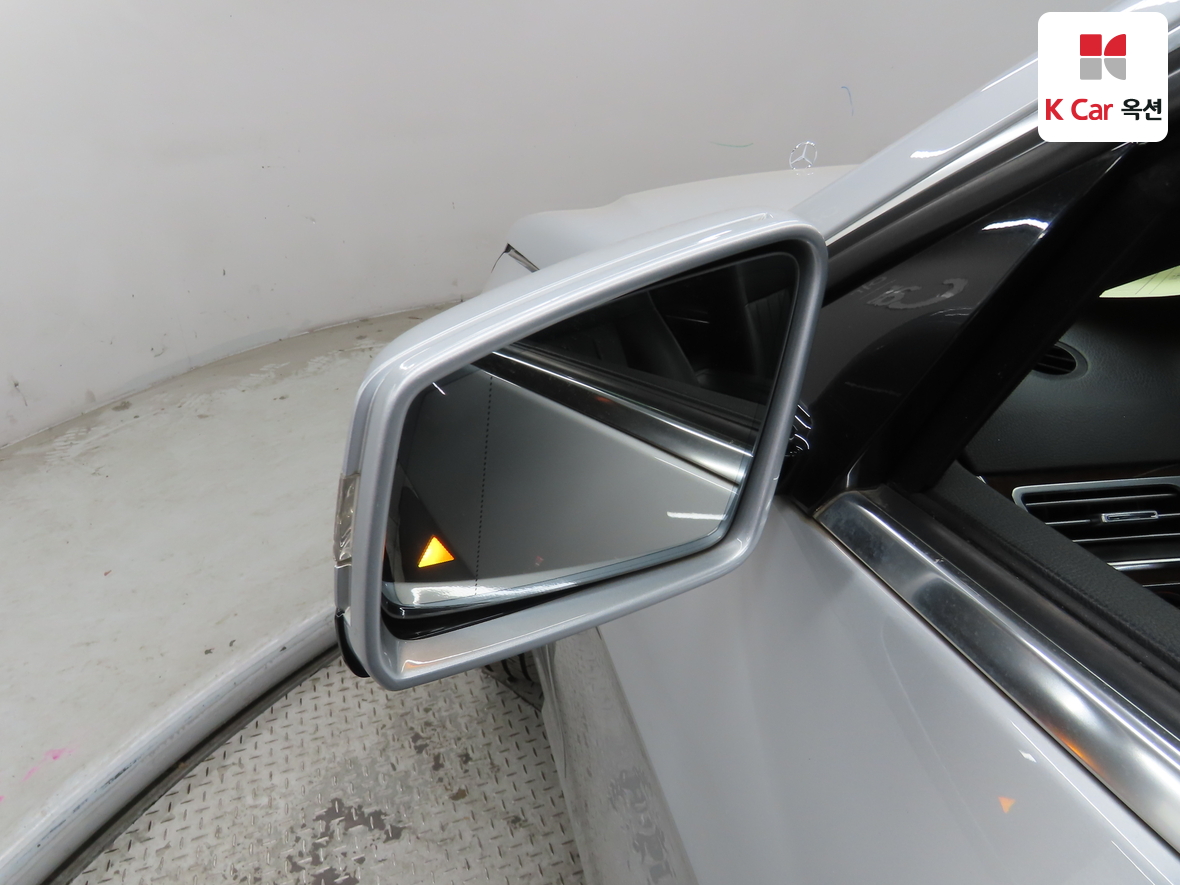 Mercedes-Benz E-Class 2014 - Image 22