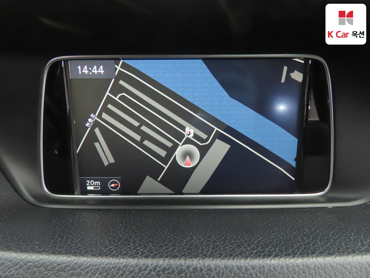 Mercedes-Benz E-Class 2014 - Image 14