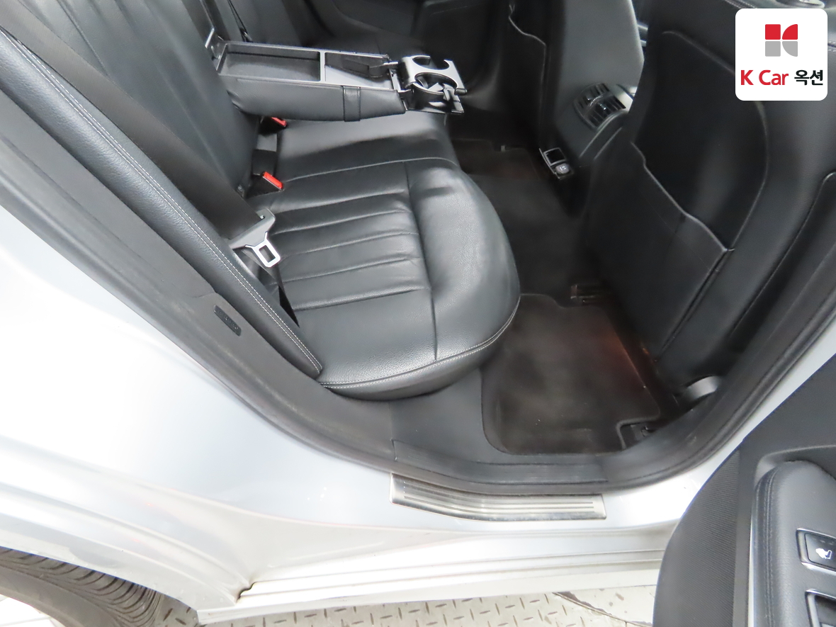 Mercedes-Benz E-Class 2014 - Image 30