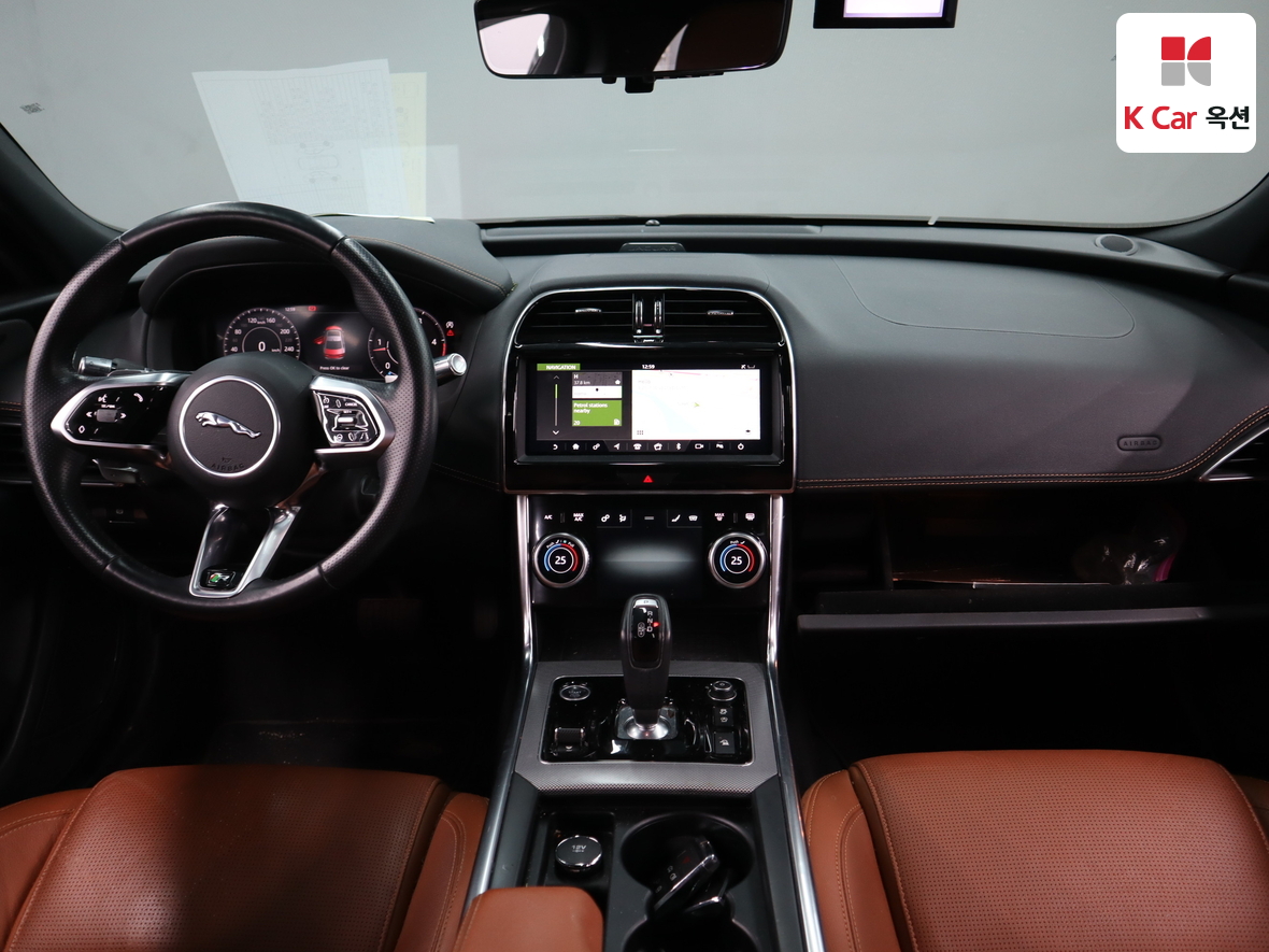 JAGUAR 재규어 2020 - 이미지 3