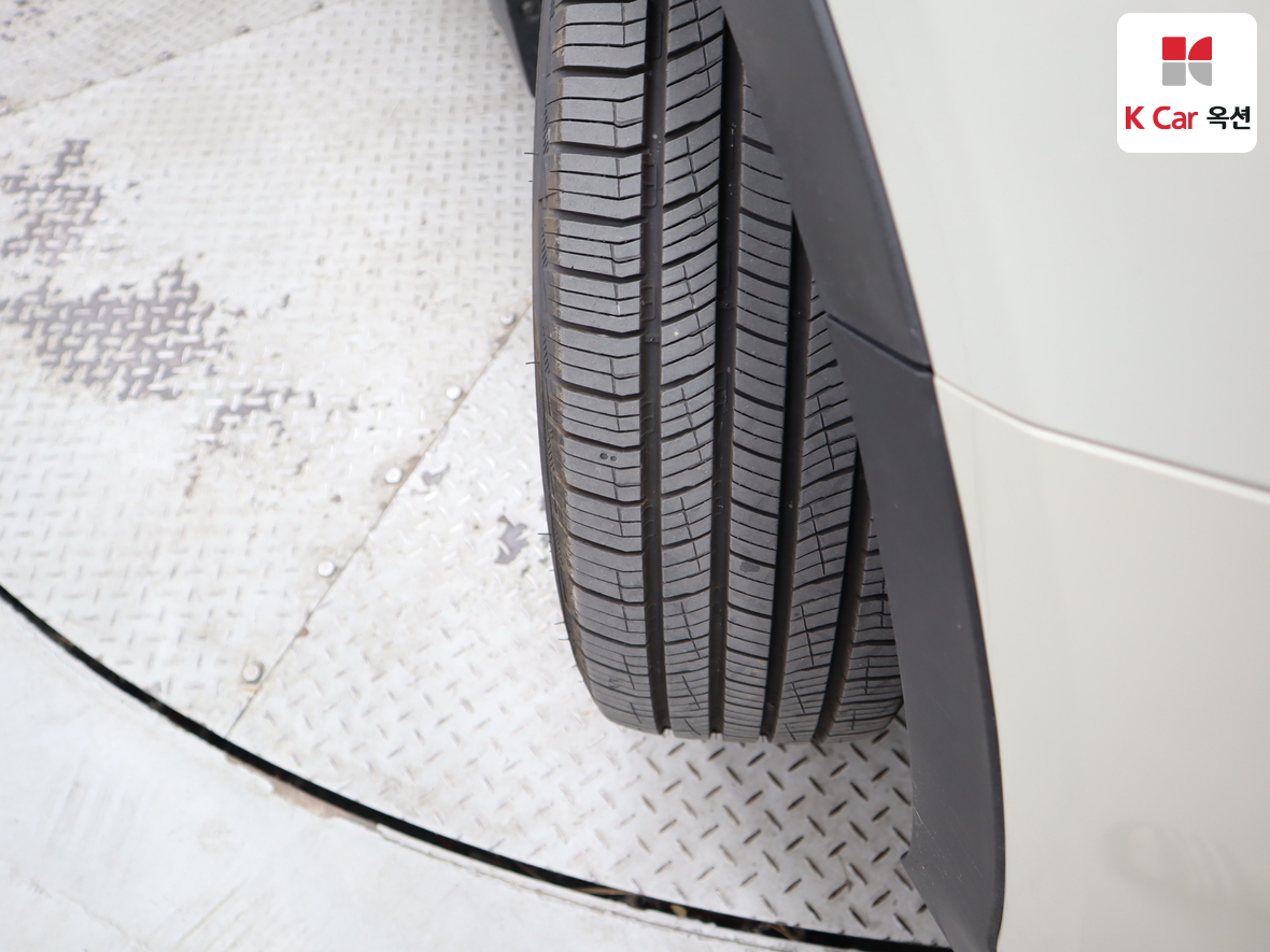 هيونداي سانتافي 2013 - صورة 33