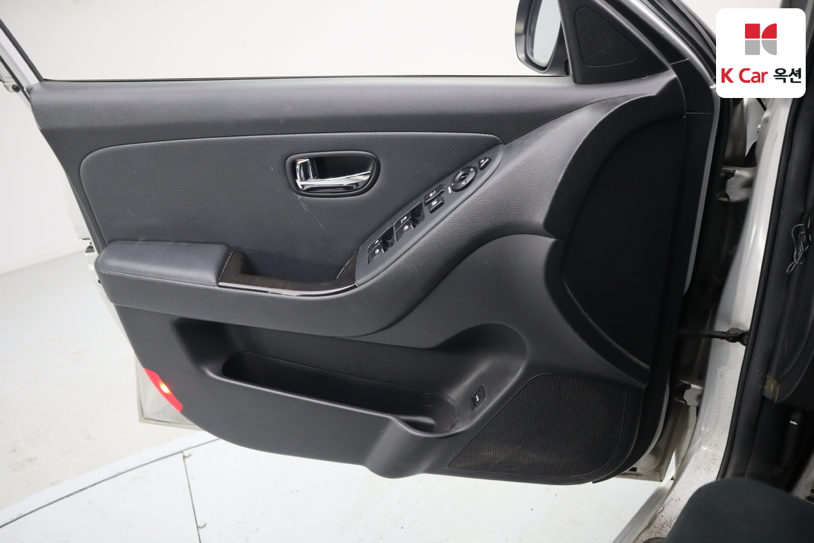 هيونداي إلانترا 2010 - صورة 8