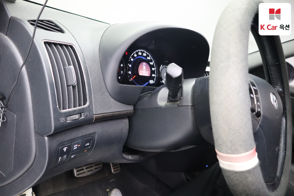 هيونداي إلانترا 2010 - صورة 9