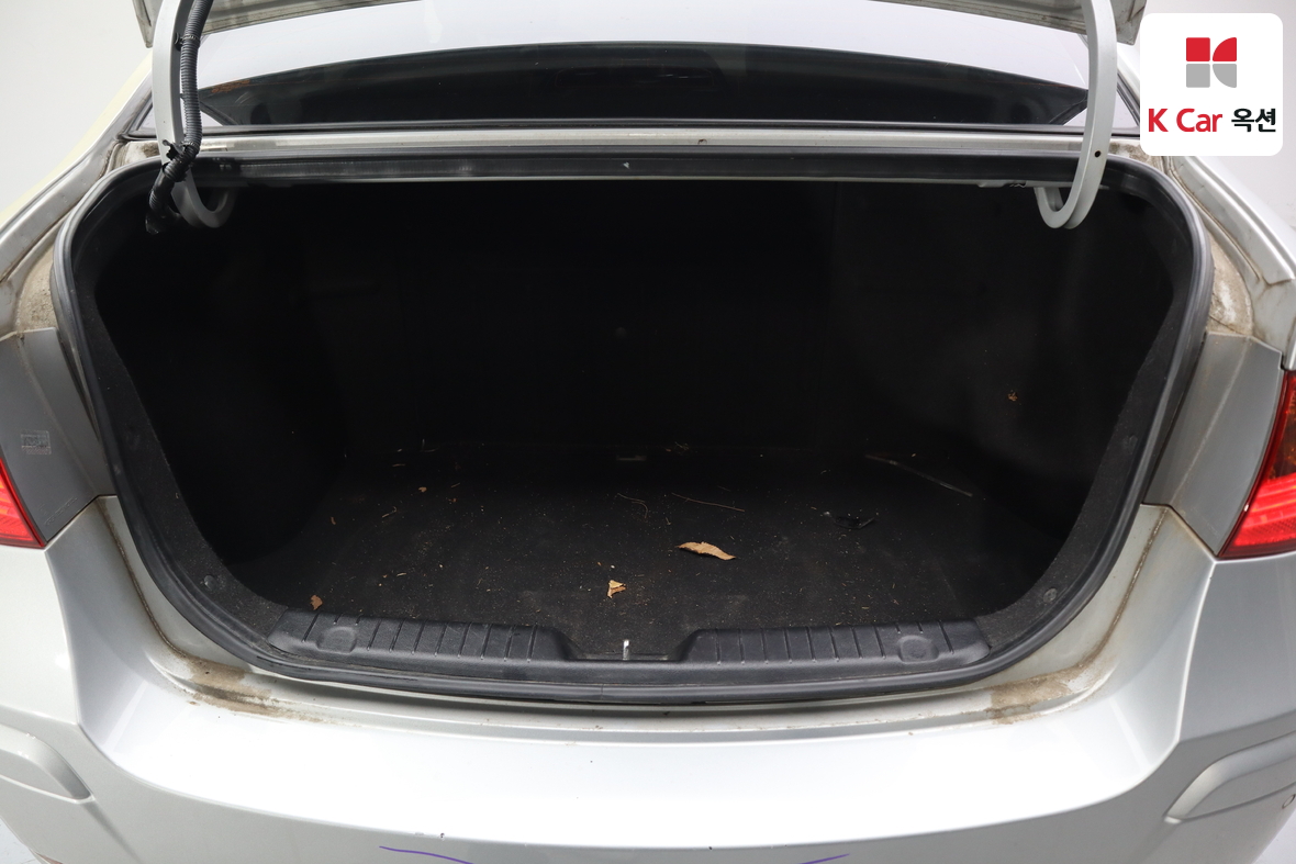 هيونداي إلانترا 2010 - صورة 24