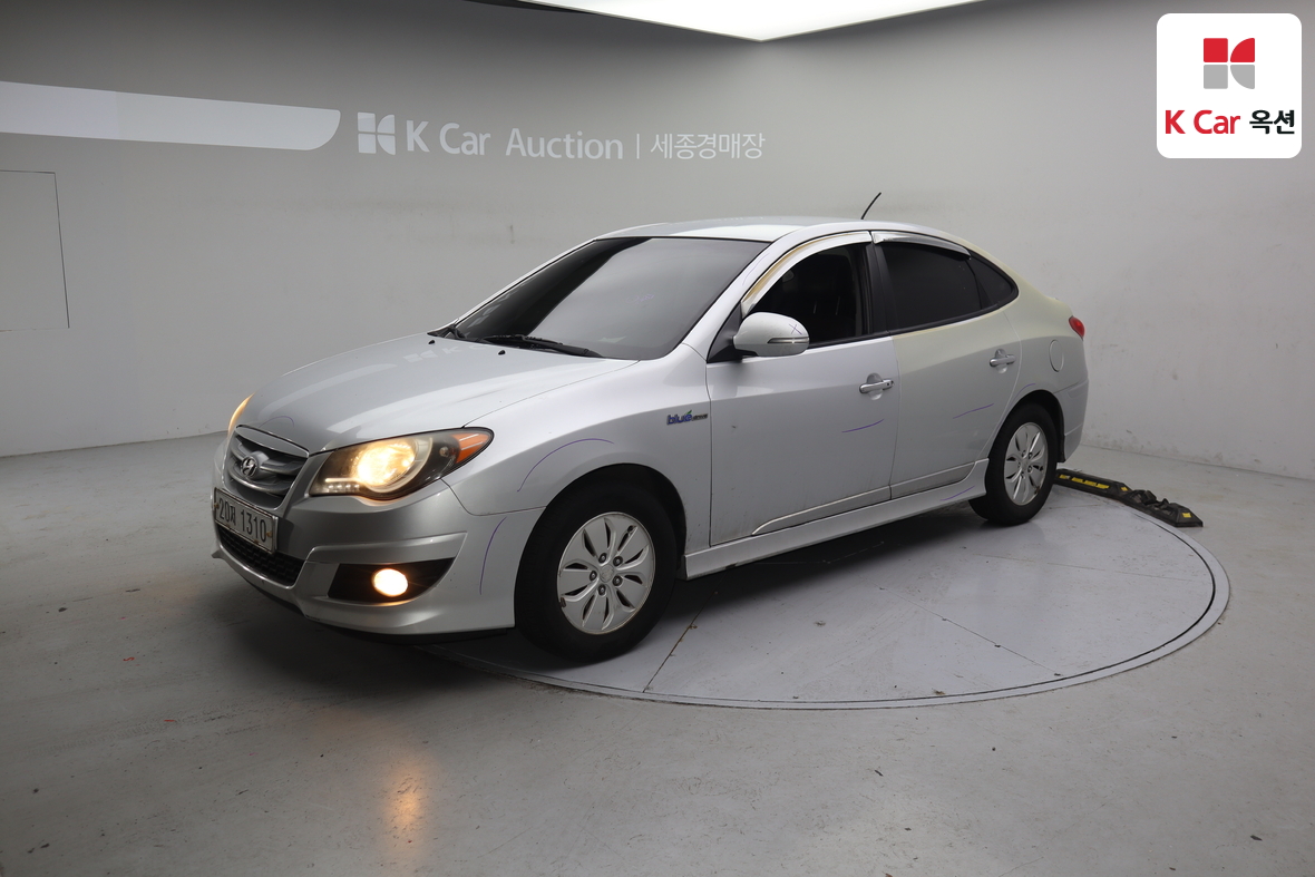 هيونداي إلانترا 2010 - صورة 1