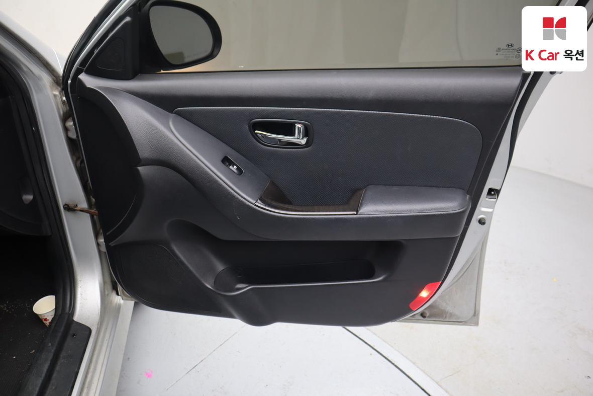 هيونداي إلانترا 2010 - صورة 27