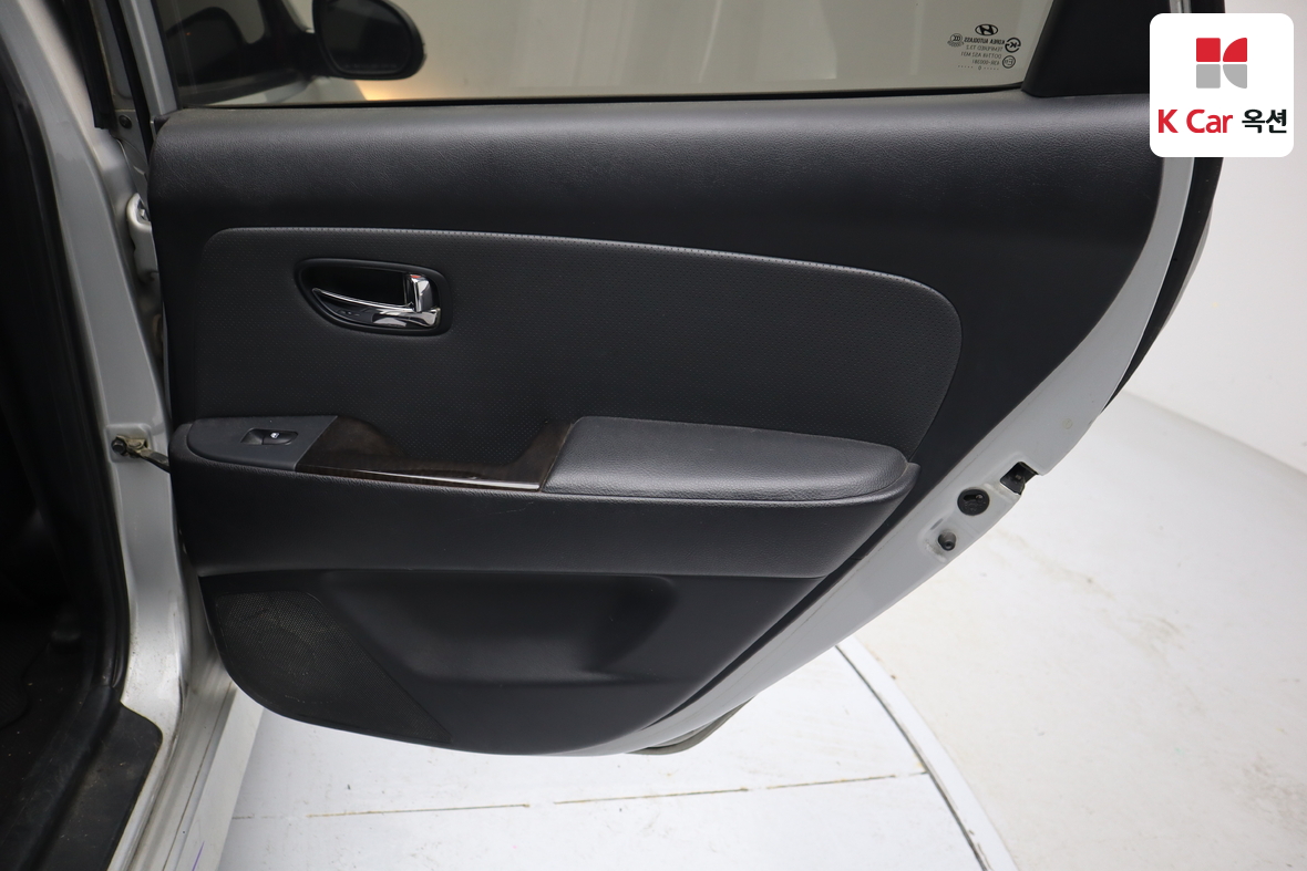 هيونداي إلانترا 2010 - صورة 25