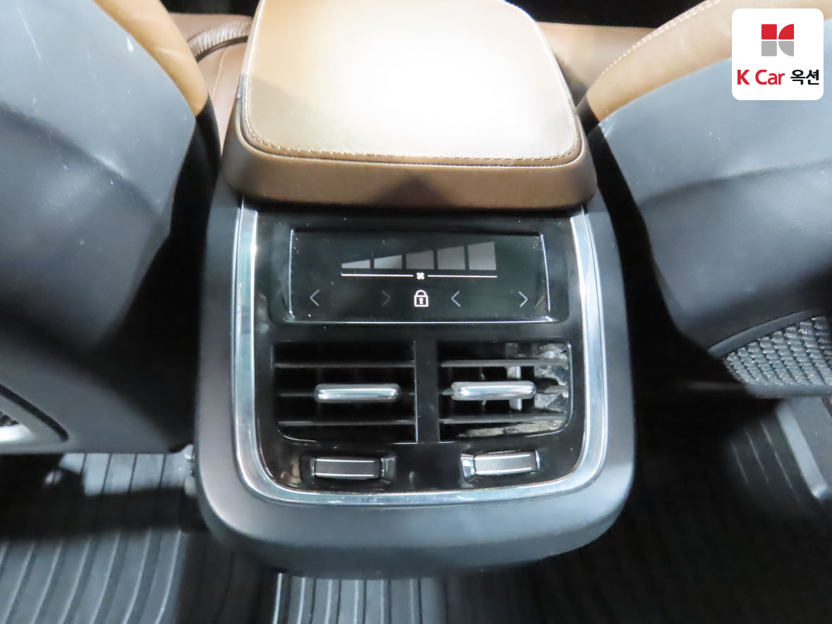 فولفو فولفو 2018 - صورة 26