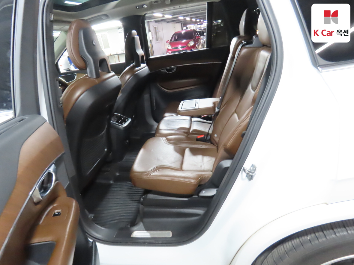 فولفو فولفو 2018 - صورة 25