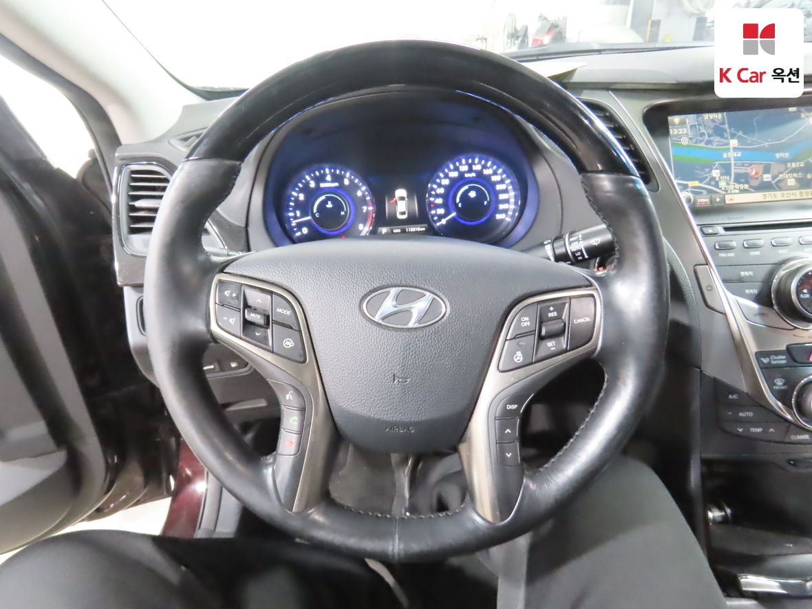 Hyundai AZERA 2013 - Image 10
